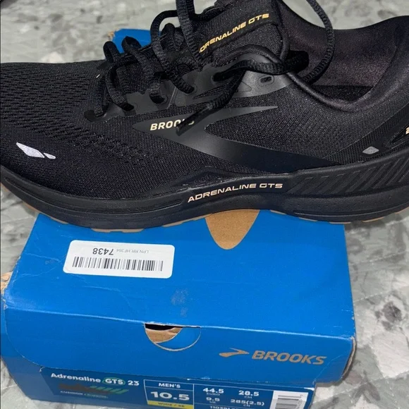 Brooks Men's Black and Gold Athletic Shoes - Picture 2 of 5